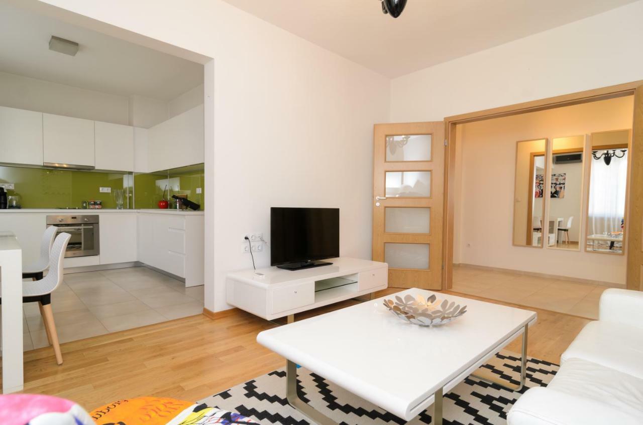 Rise & Shine Sofia Luxury Apartment By Flat Mаnager エクステリア 写真
