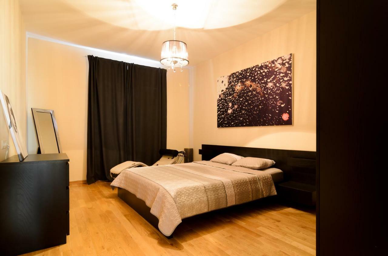 Rise & Shine Sofia Luxury Apartment By Flat Mаnager エクステリア 写真